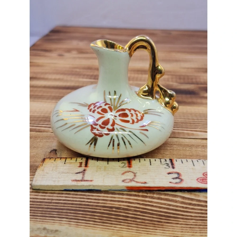 Le Pere Vintage Hand Painted Vase Pine‎ Cones Gold Trim 3